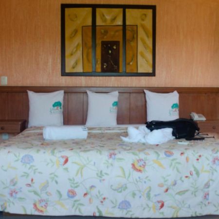 Hotel Los Sauces 오악스테펙 외부 사진