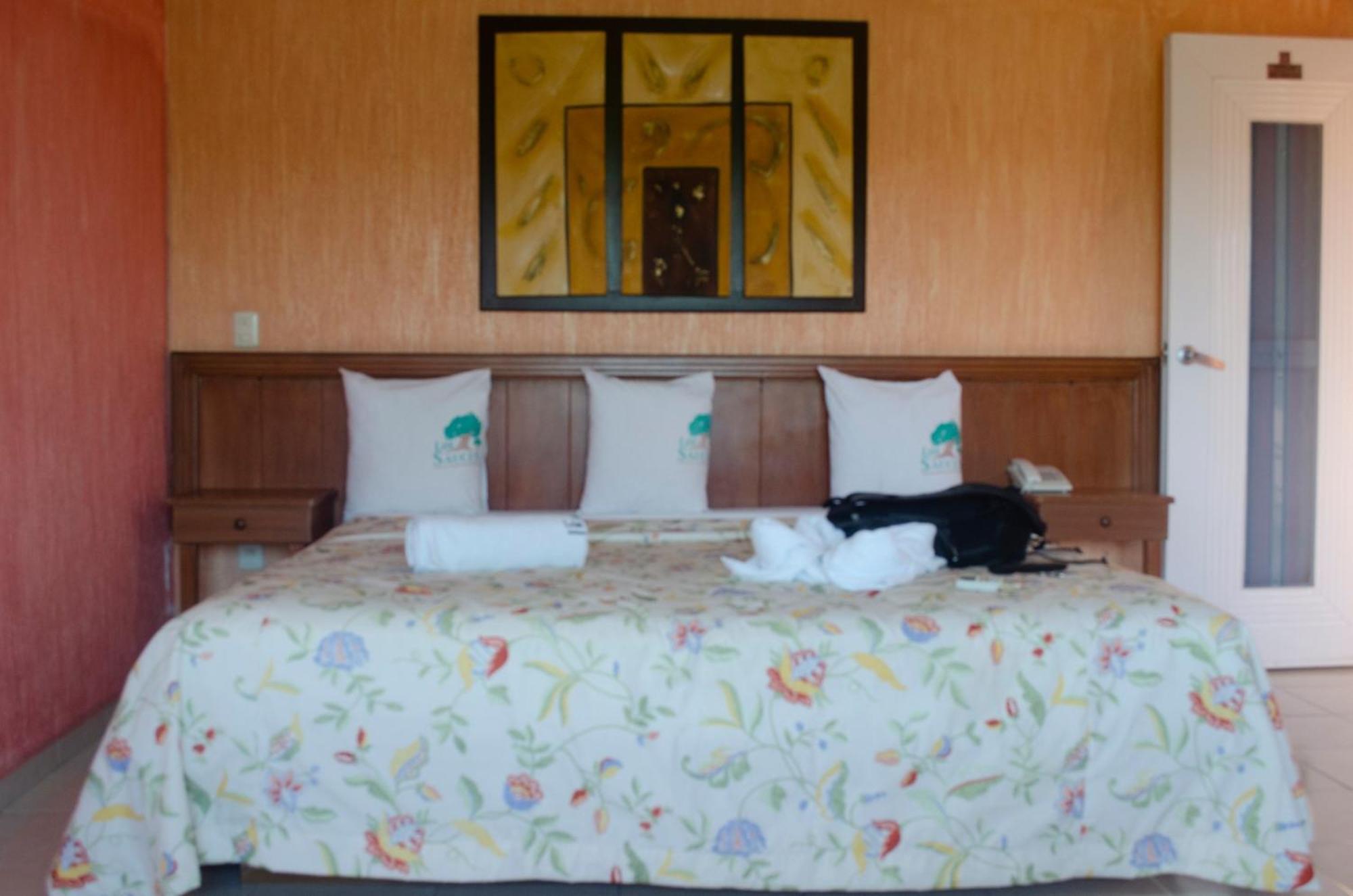 Hotel Los Sauces 오악스테펙 외부 사진